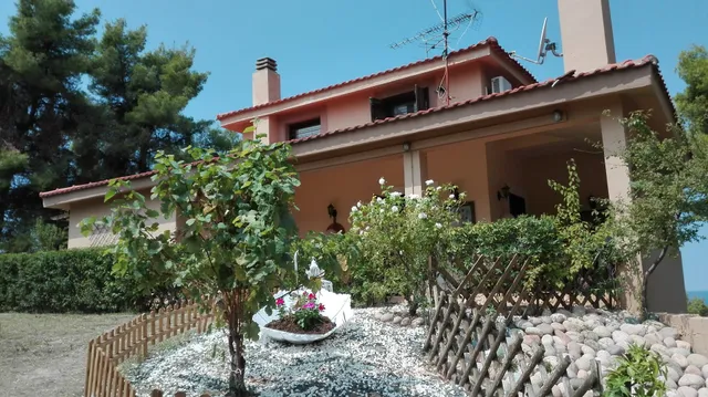 Cottage On The Hillside and Sea View