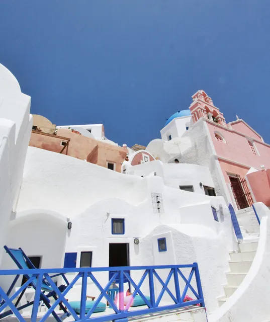 Blu Bianco Cave House