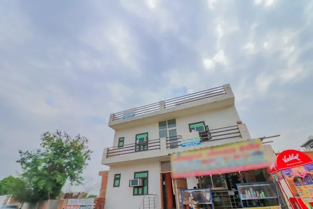 OYO Bhardwaj Guest House