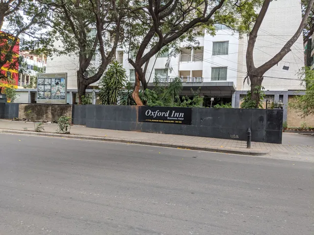 O x f o r d I n n B u s i n e s s H o t e l