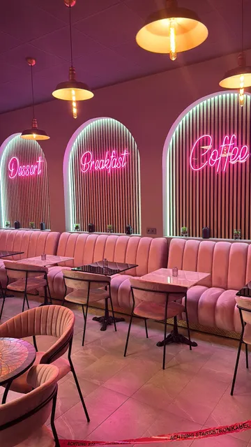 Kiss Café - Breakfast & Lunch