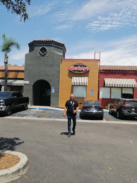 Shakey's Pizza Parlor