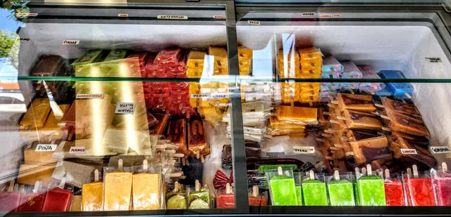 Luna's Ice Cream Place