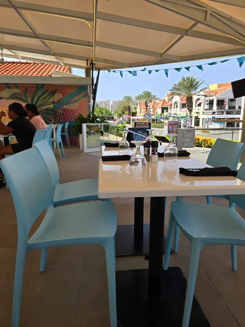 Dushi Bagels & Burgers