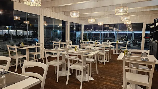 Playa Natural Beach Bar Restaurant