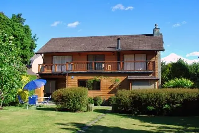 Frontera Pucón Hostel B&B