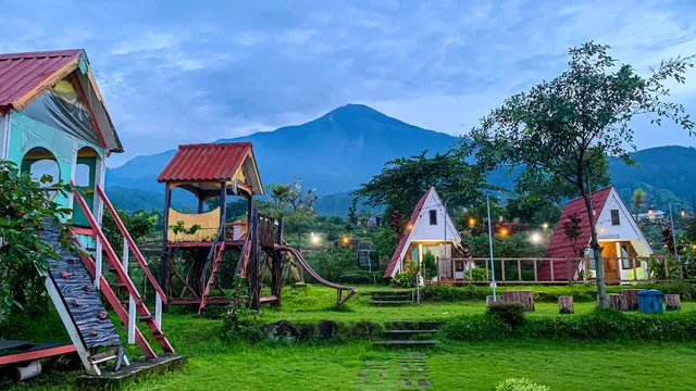 Garden Camp (Padusan Park)