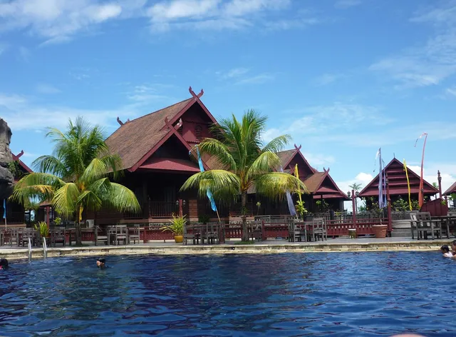 Pantai Gapura Makassar Hotel