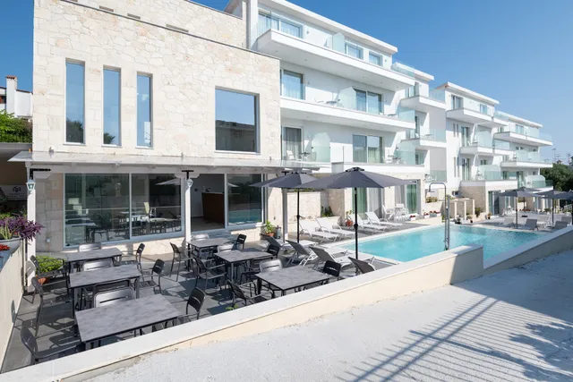 Hanioti Central Hotel