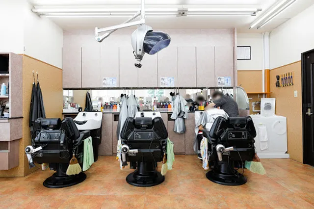 Barber Plage Matsuzaki