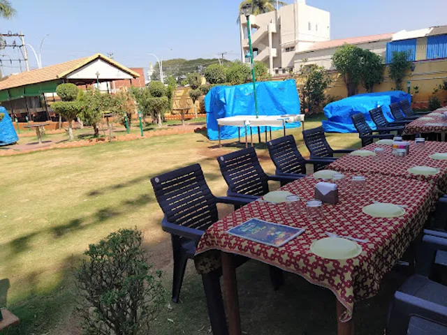 Ocean Park Family Restaurant || Daavangere