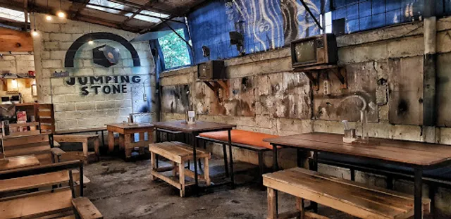 Jumping Stone Coffee & Grill