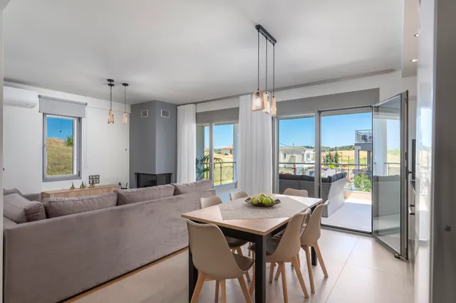 Sea Wind Luxury Apartments & Villa with Heated Pool