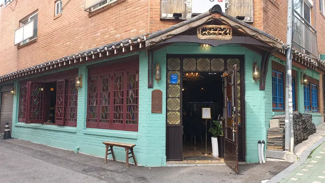 Coffee Hanyakbang Hyehwa Branch