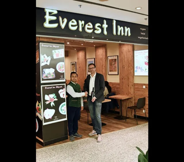 Everest Inn Sillpark