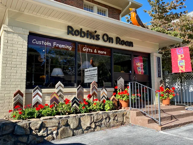 Robin's On Roan Custom Framing and Artisans