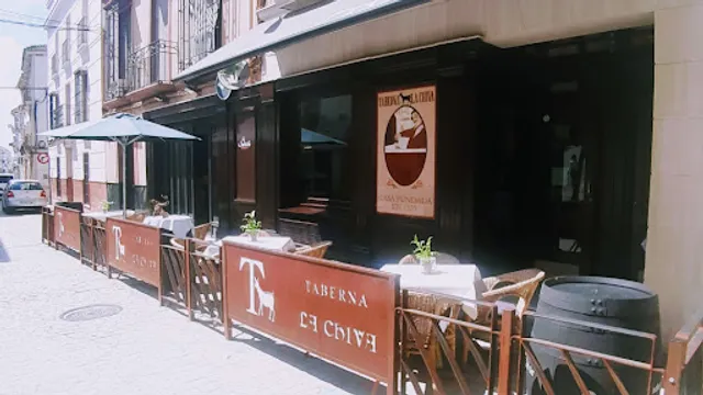 RESTAURANTE-TABERNA LA CHIVA
