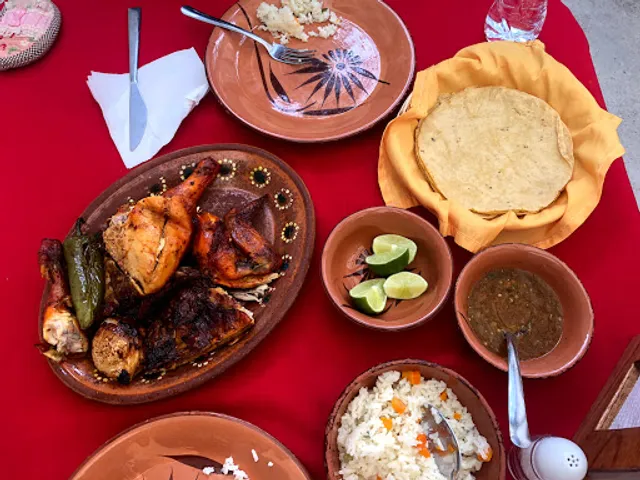 Pollos a la leña Chiken Ranch