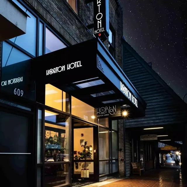 Miller House Eight 16