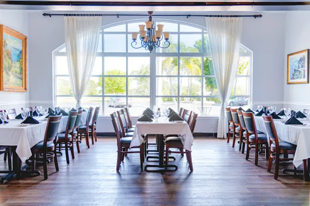 Tutto Fresco Restaurant