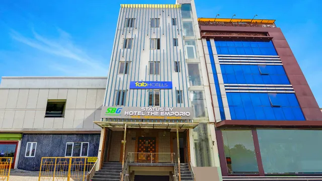 FabHotel Prime Emporio Villa By SBG