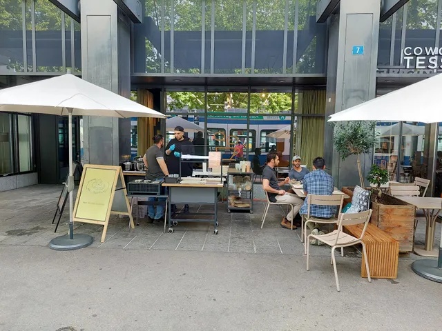 Hummus Abu - Tscha'Tschi