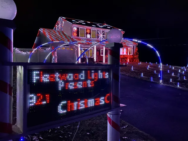Fleetwood Lights - A Christmas Lights House Display