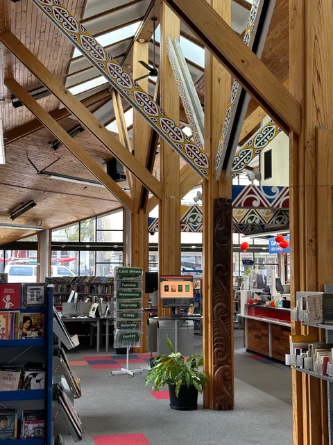 Newtown Library | Ngā Puna Waiora