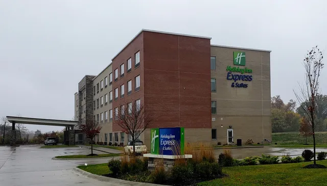 Holiday Inn Express & Suites Dayton North - Vandalia by IHG