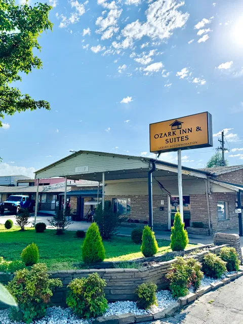 Ozark Inn & Suites
