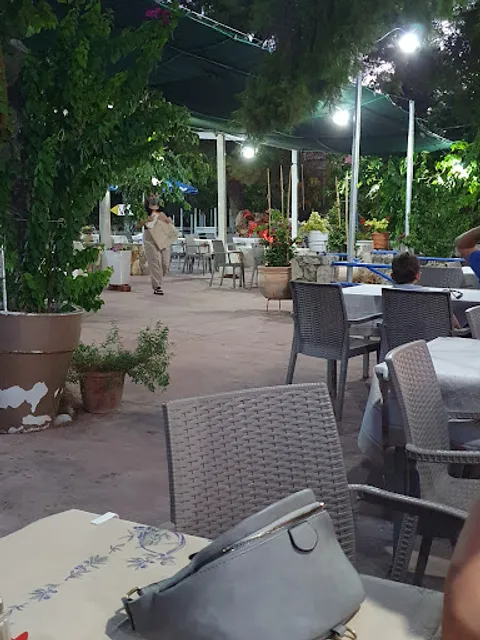 Taverna Sarantis