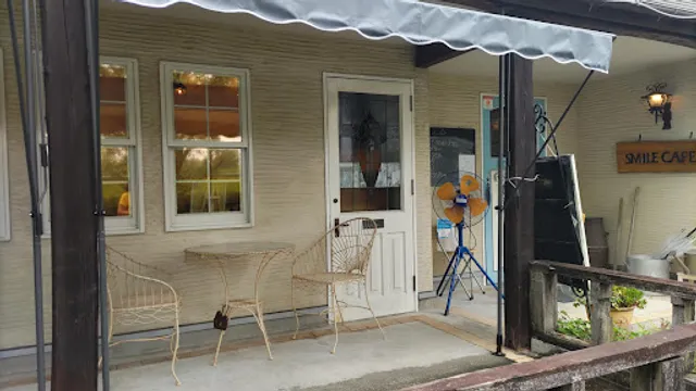 Smile Cafe 1/2