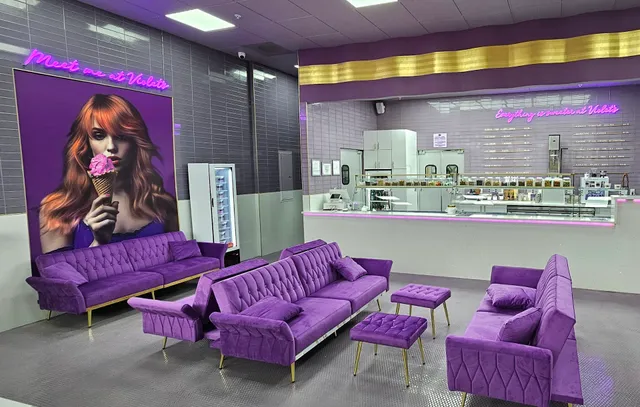 Violet’s Ice Cream - Rio Pinar