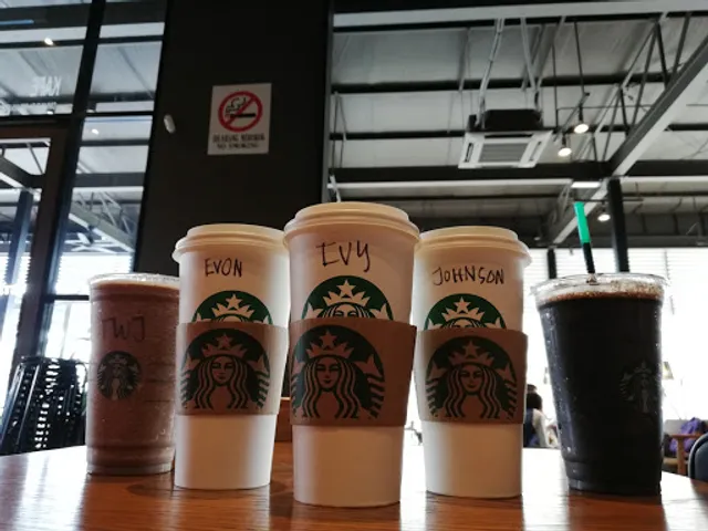 Starbucks Amanjaya DT