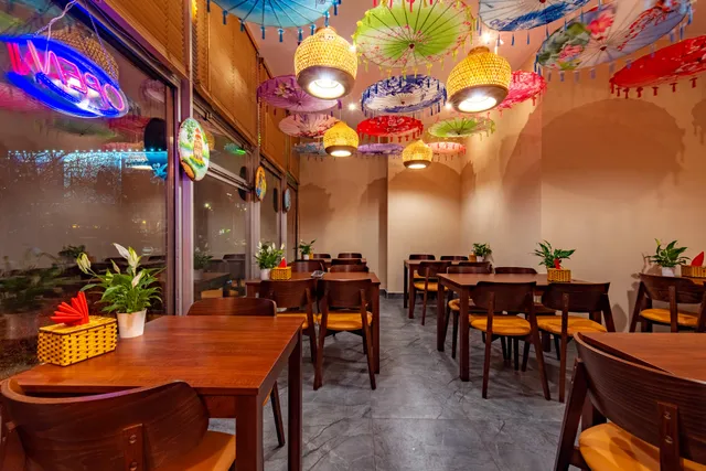 Bar orientalny Ha Long Ostrowskiego