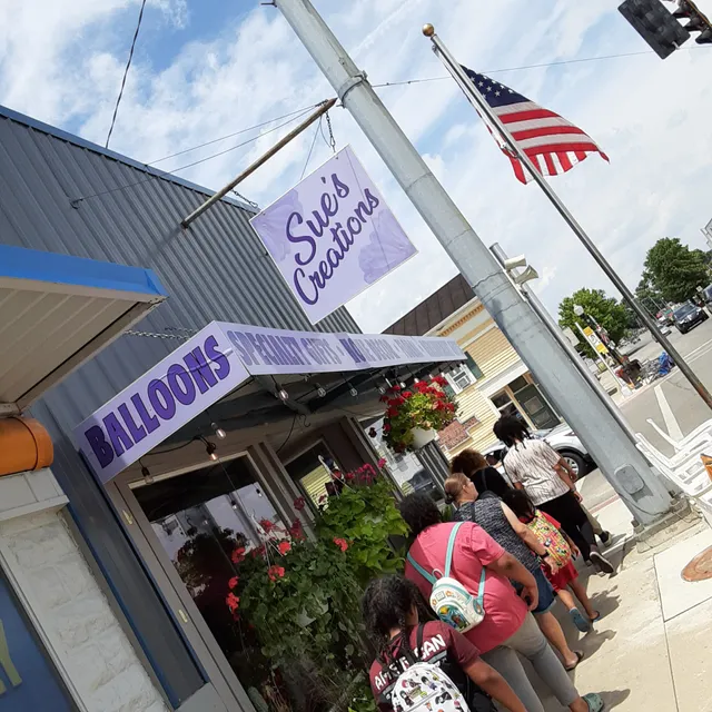 Heart of the Lakes Antique