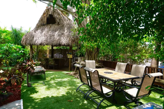 Riverside by the Beach Apartments