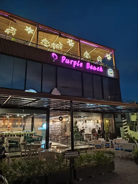 Purple Beach Restaurant & pub