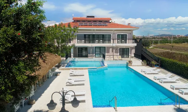 Enki Suess Alaçatı Otel