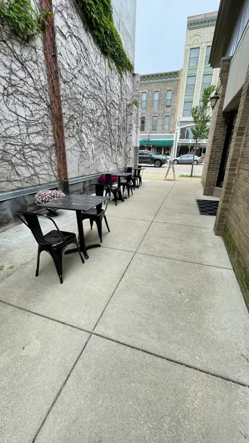 Arrow Smoothies and Cafe