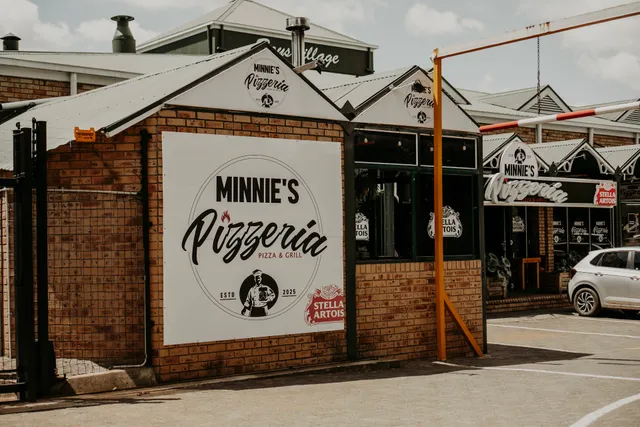 Minnie's Pizzeria - Baysvillage