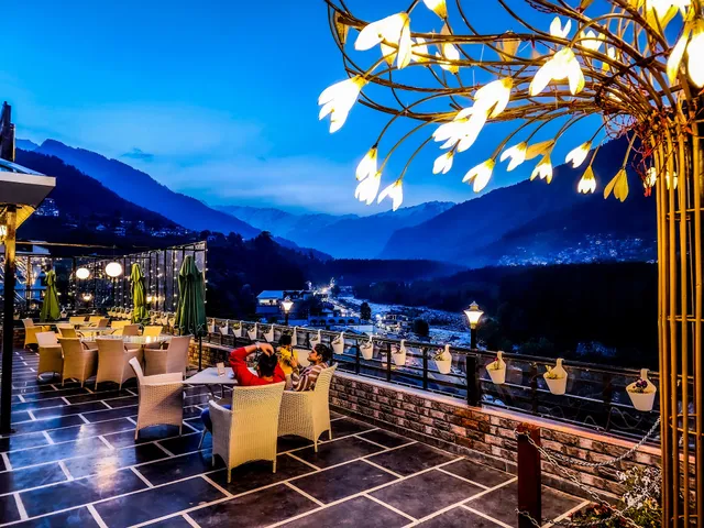 TRIBHAV Rohtang Heights Resort