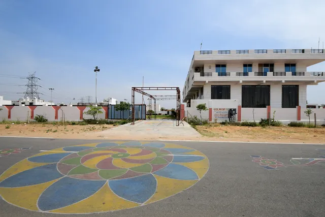 Hotel Gulmor Gardens & Banquets