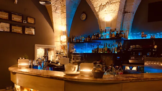 Vineria Manfredi & Retrobottega