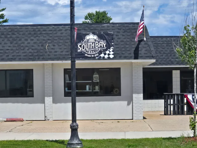 South Bay Deli - Bodega