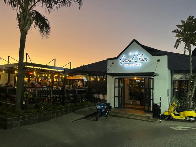 Grand Slam Sports Diner