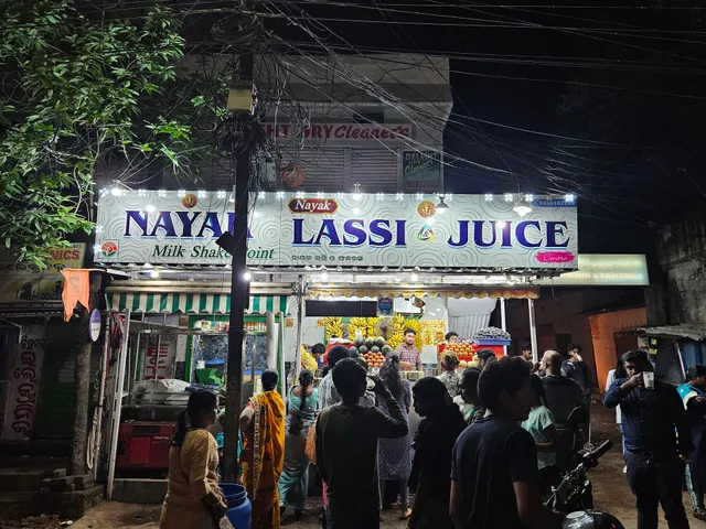 Nayak Lassi And juice Bar