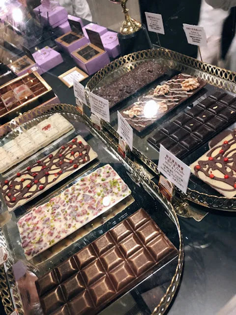 Q sweet — boutique desserts