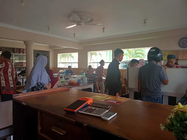 Rumah Makan Puti Minang Labuhan Ratu