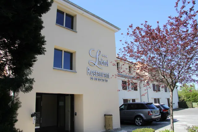 Logis L'Hôtel Restaurant Verrières